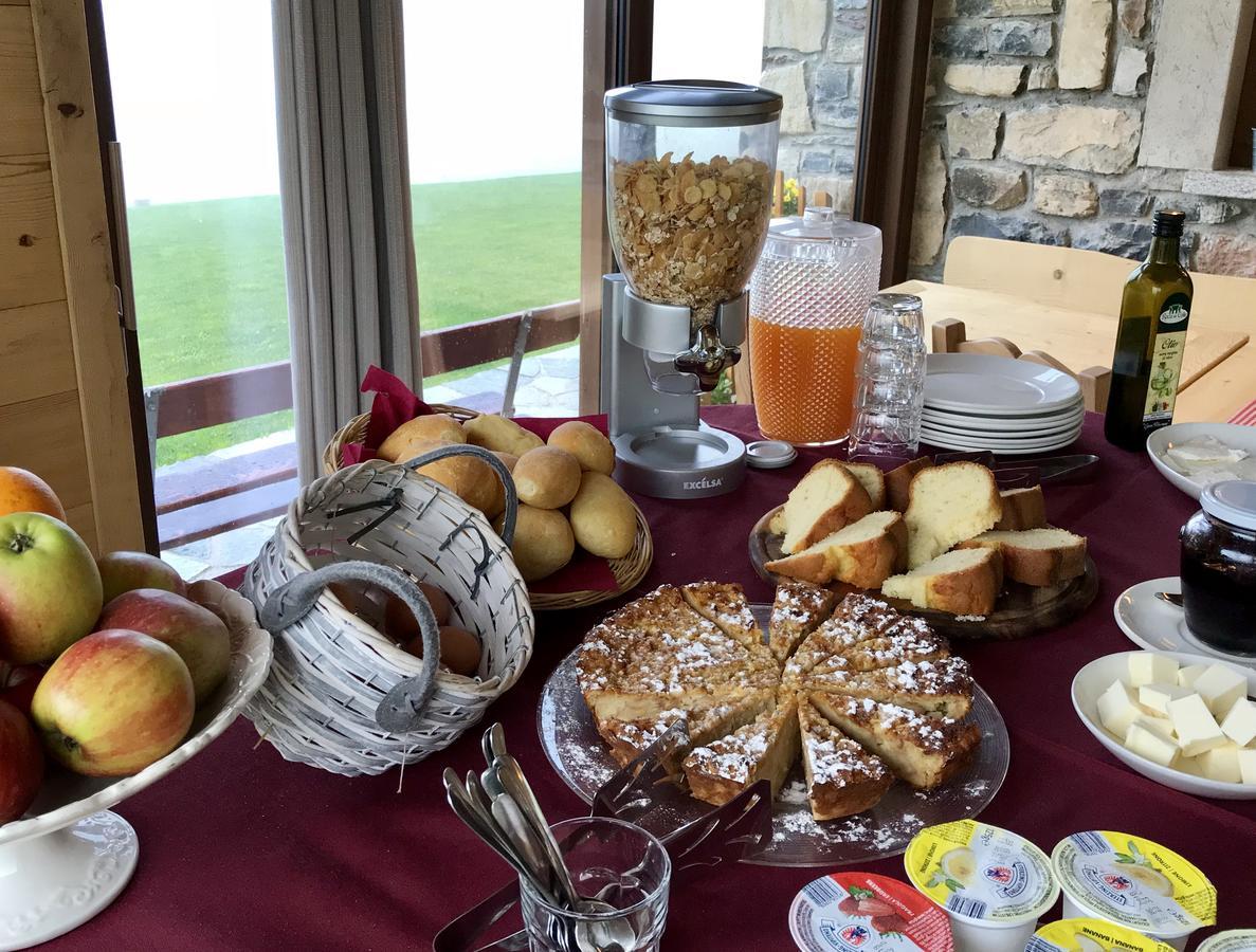 Agriturismo Le Radici Сан Феделе Интелви Екстериор снимка